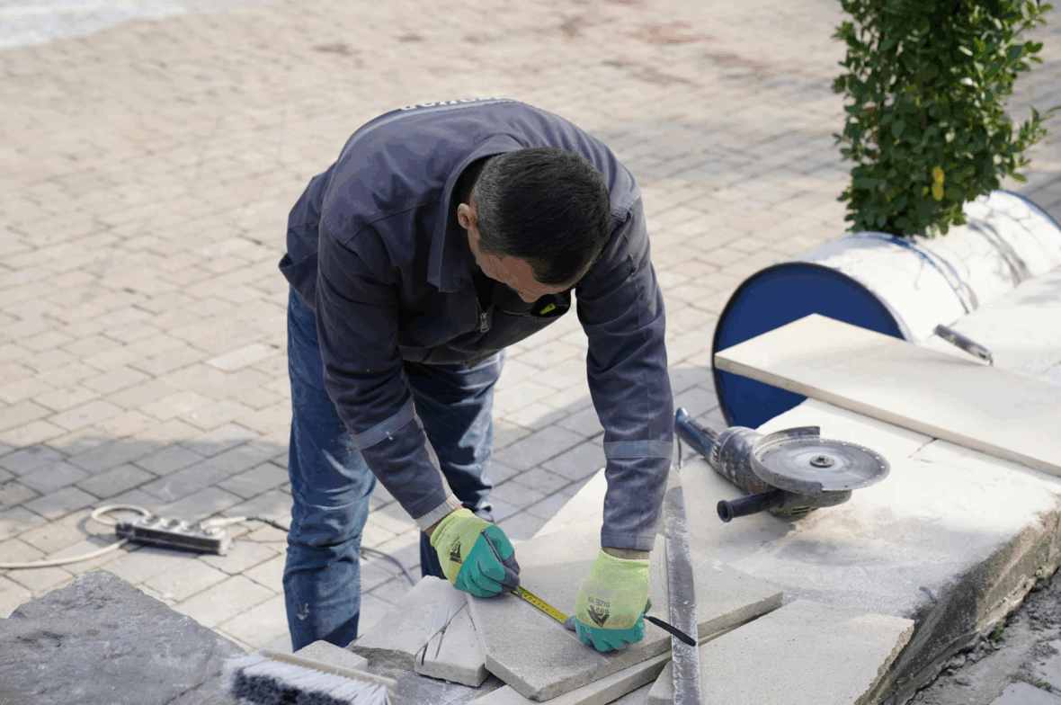 Artisan Mesurant des Carreaux — Travaux de rénovation d’appartement