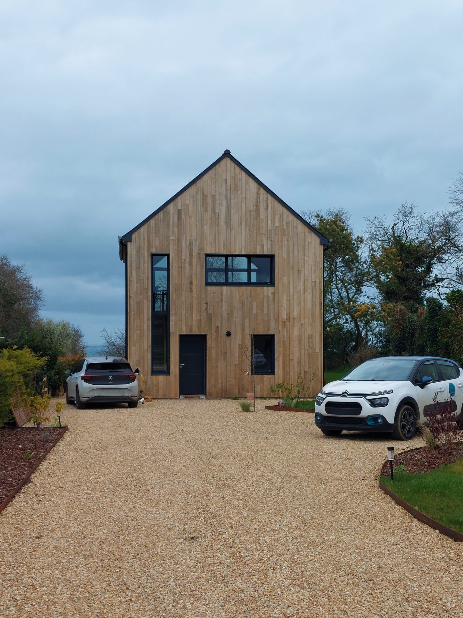 Façade avant avant maison bardage bois